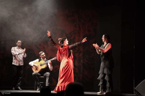 Javert Garcia's Flamenco Fiesta: A Night of Passion, Rhythm, and Unexpected Surprises!